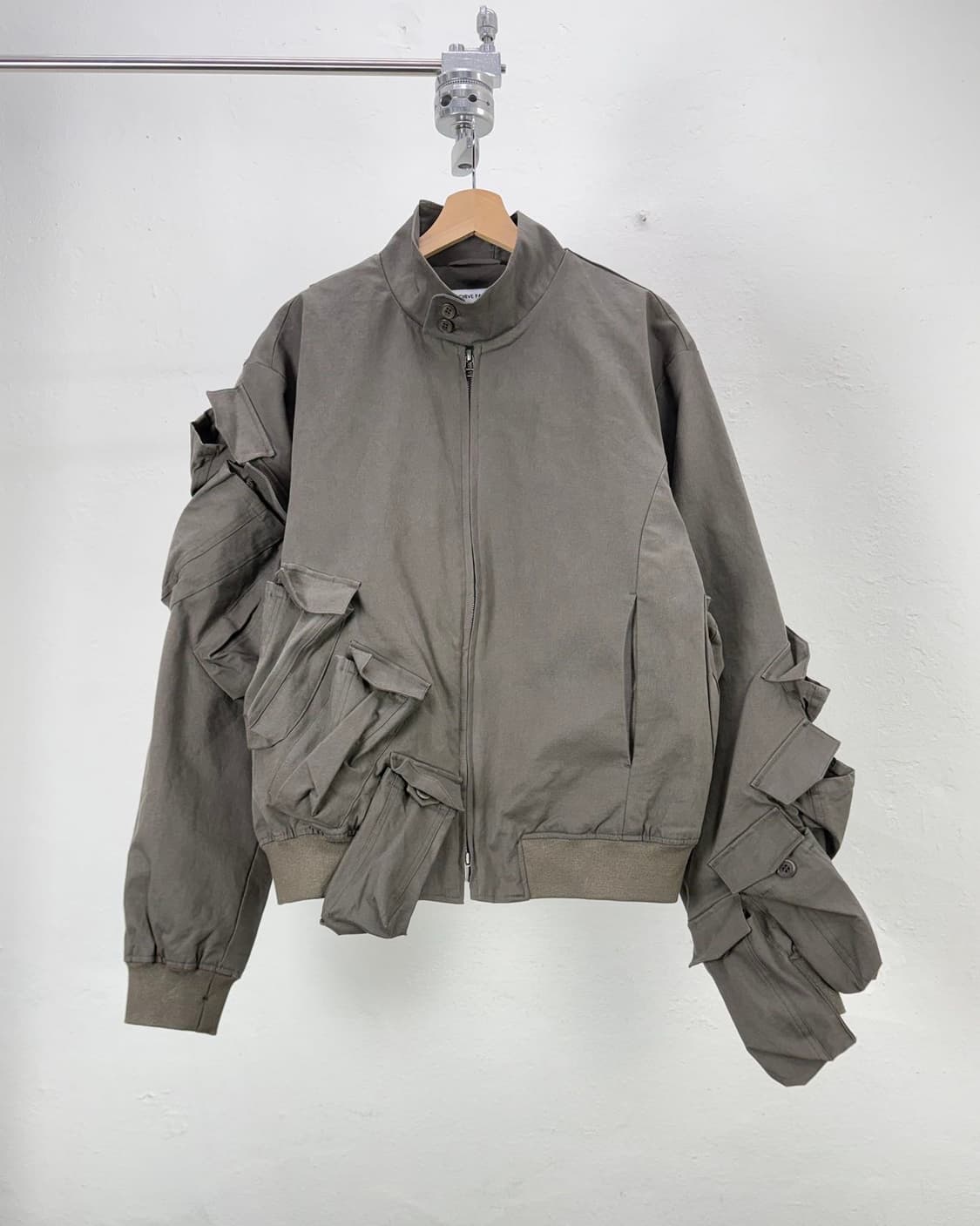 포스트아카이브팩션 8.0+ 컬렉션 밀리터리 쿼트 포켓 아미 봄버 자켓 상품이미지1