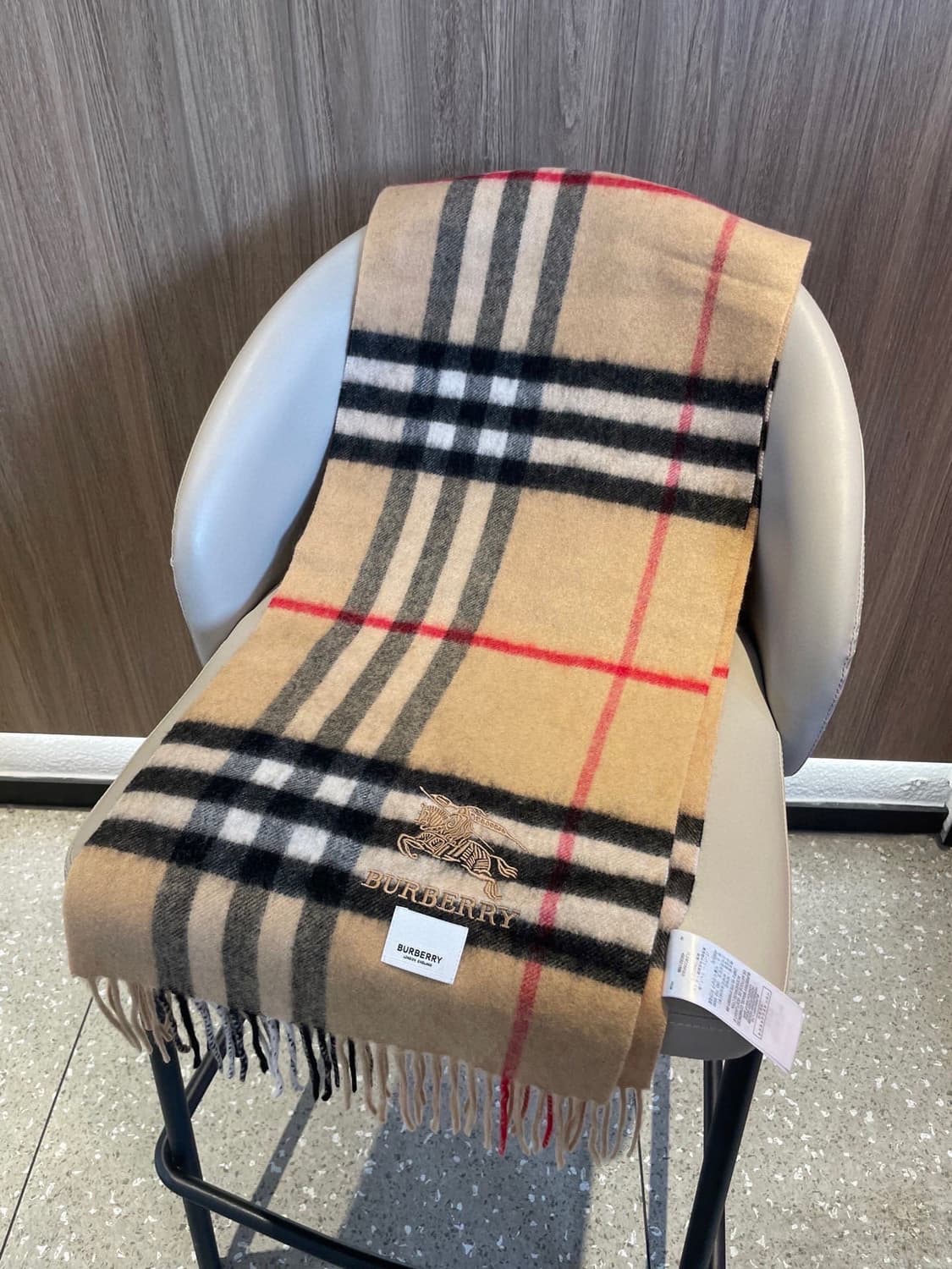 버버리숙녀 리버서블 스카프100% 램스울
 상품이미지2