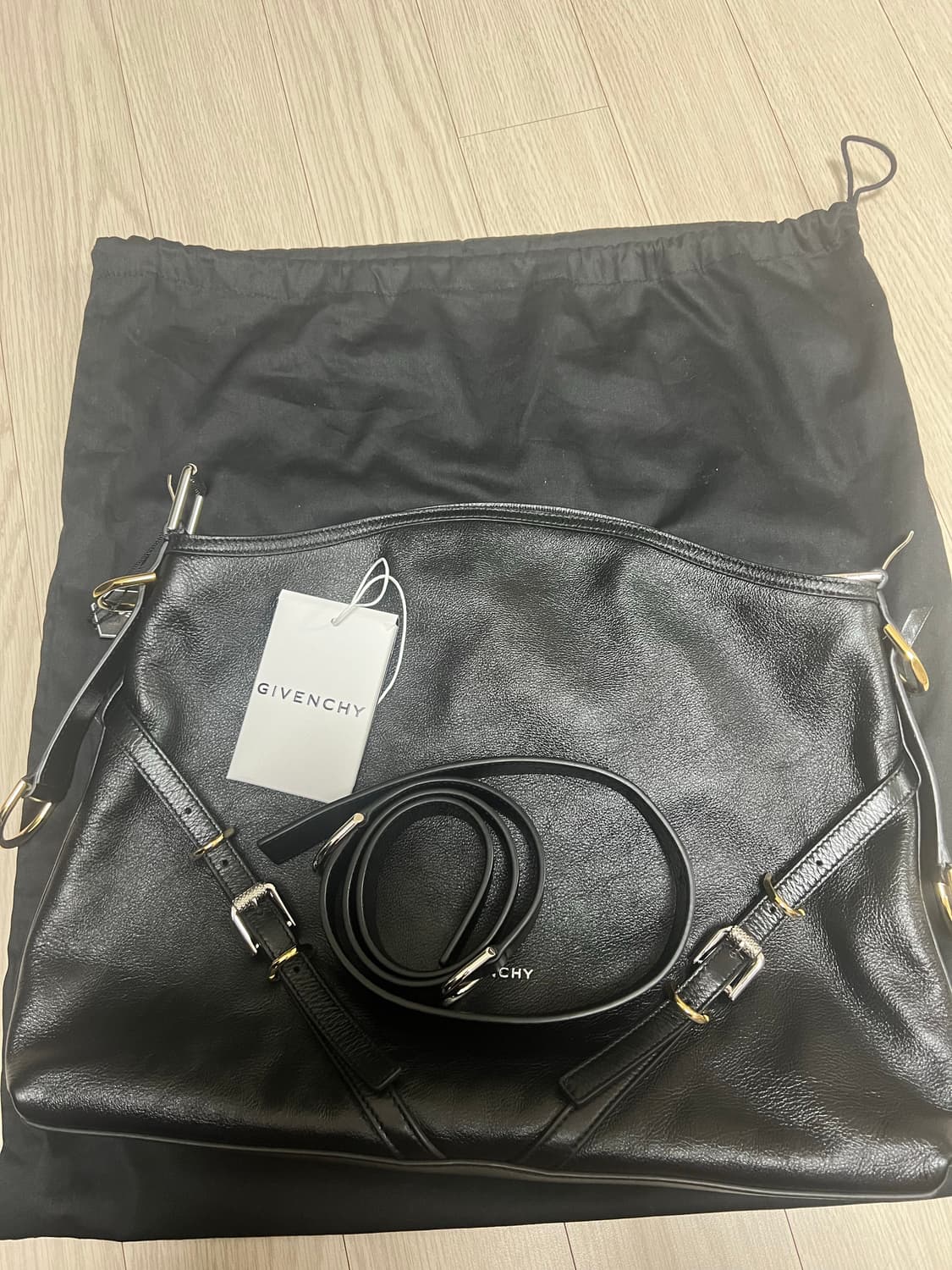 지방시 부아유 미디움 상품이미지1