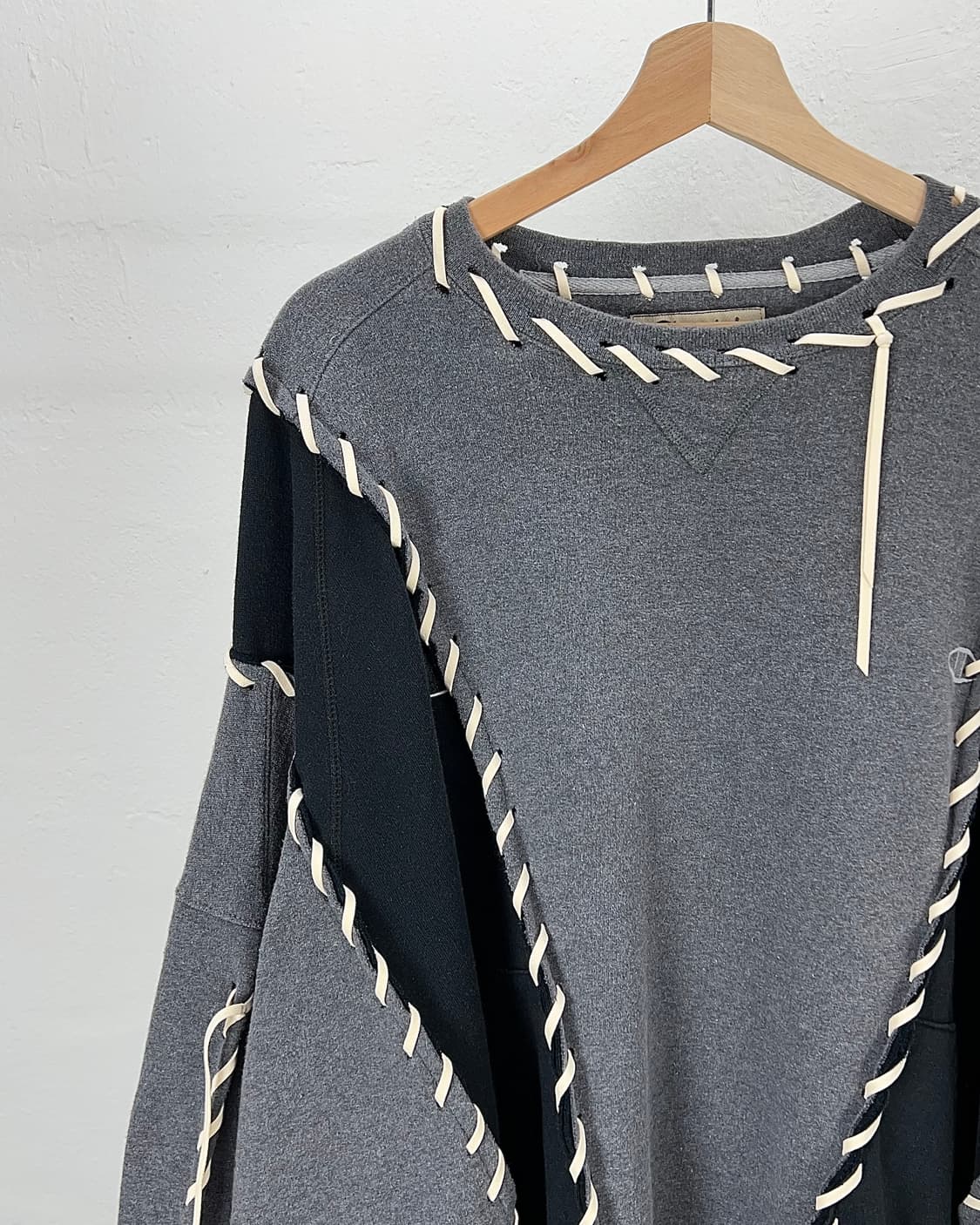 디스커버드 콘트라스트 챔피온 리메이크 오버 스웨트 셔츠 상품이미지2