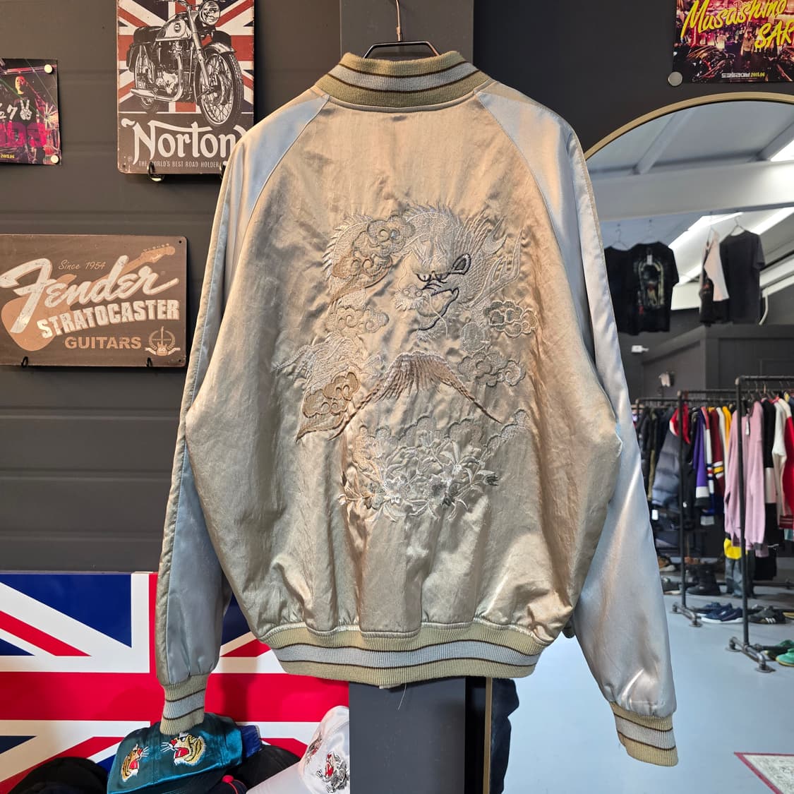 일본 빈티지 스카잔 자켓 용 자수 실버 새틴 양면 자켓 LL 상품이미지2