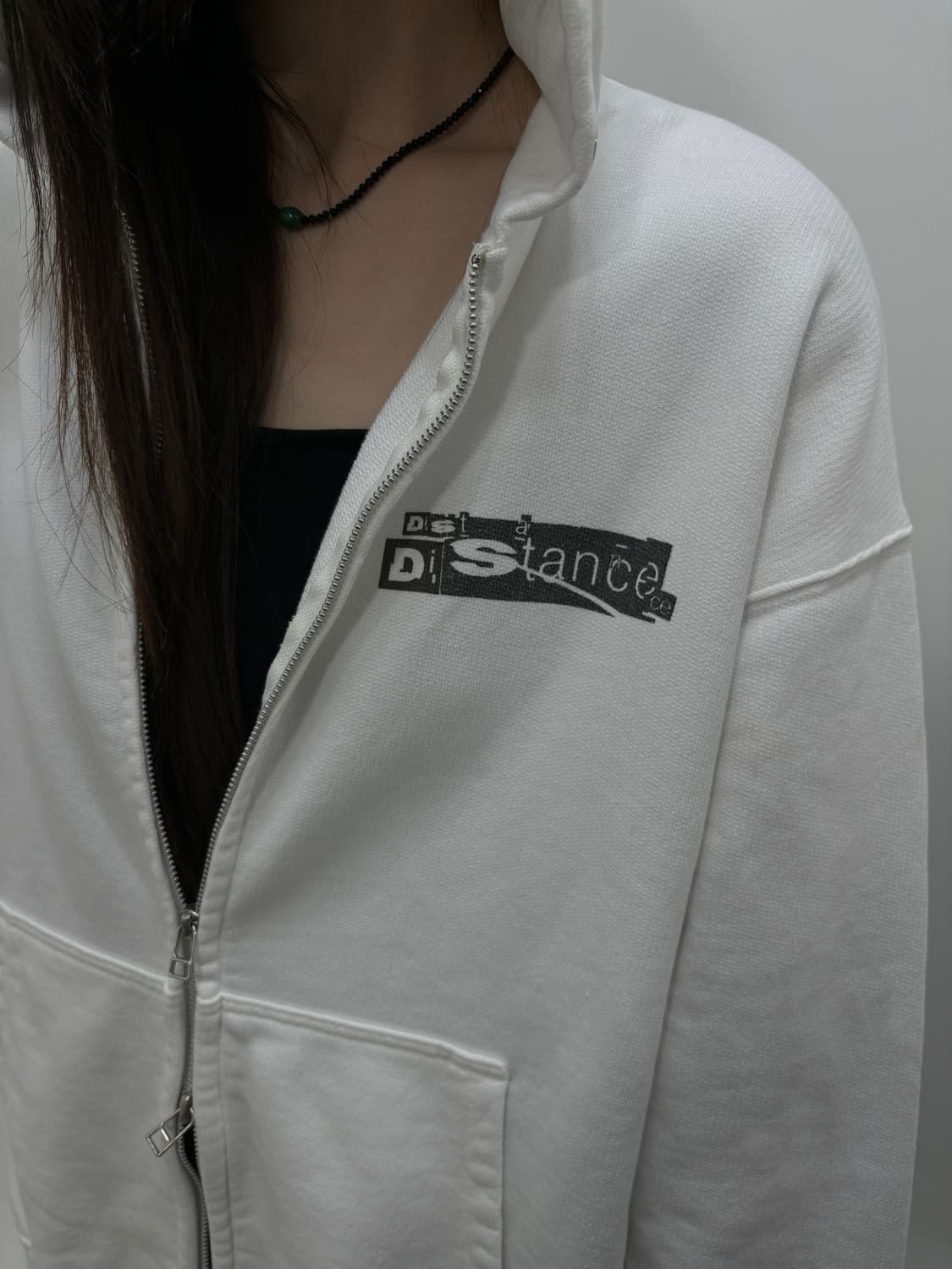 화이트 새상품 디스테인 세미크롭투웨이후드 상품이미지4