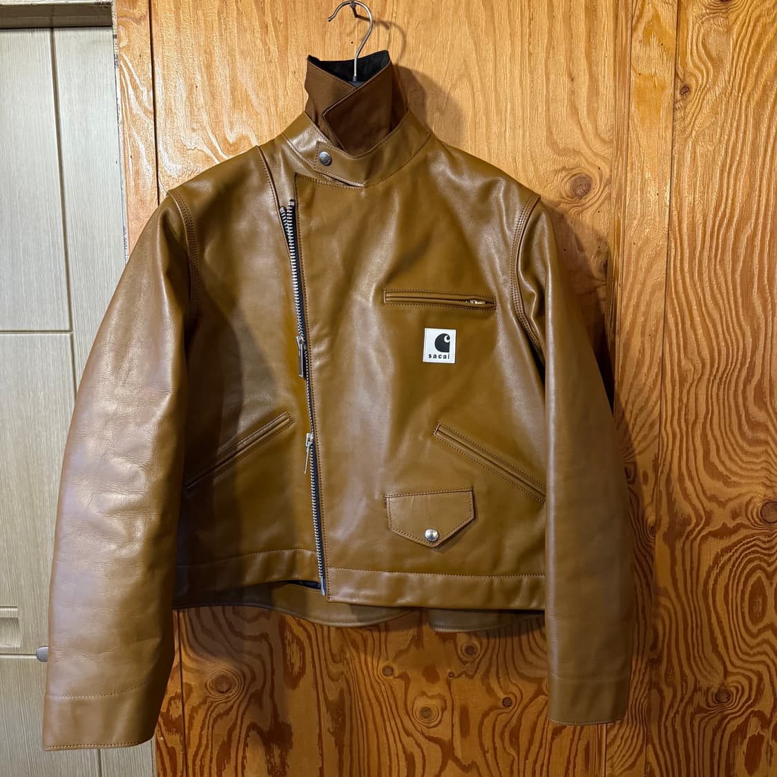 사카이 x 칼하트 2025 F/w 로고 가죽 자켓  상품이미지4