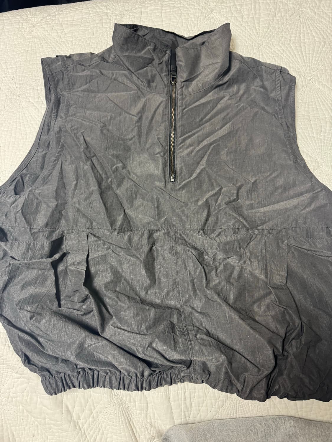 아더에러 베스트 다크그레이 XL사이즈 상품이미지1