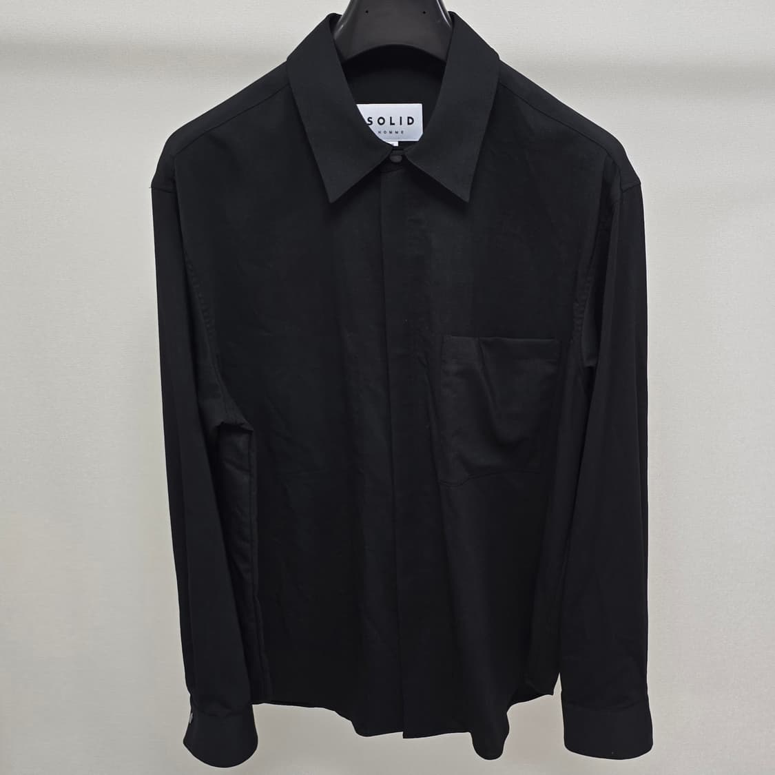 솔리드옴므 백로고 집업 셔츠 48사이즈 100 판매 상품이미지1