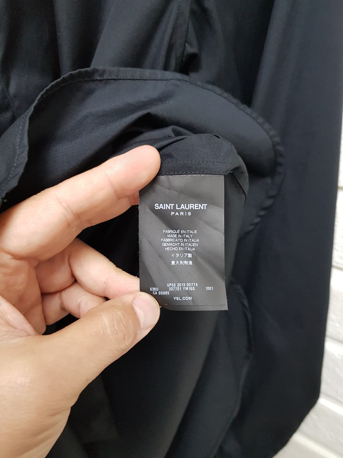 [13aw/41] 생로랑 블랙셔츠 히든버튼 상품이미지7