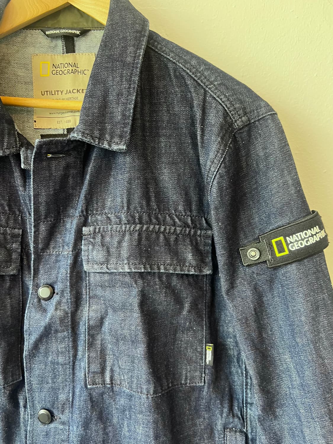 내셔널지오그래픽 남성 진청 데님 워크자켓

 상품이미지3