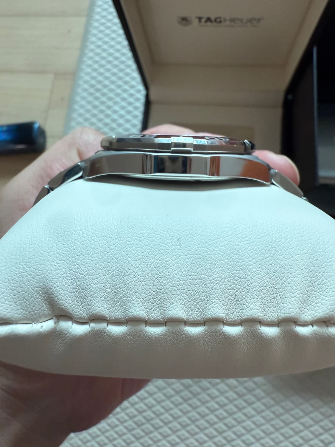 태그호이어 아쿠아레이서 쿼츠 버건디 상품이미지6