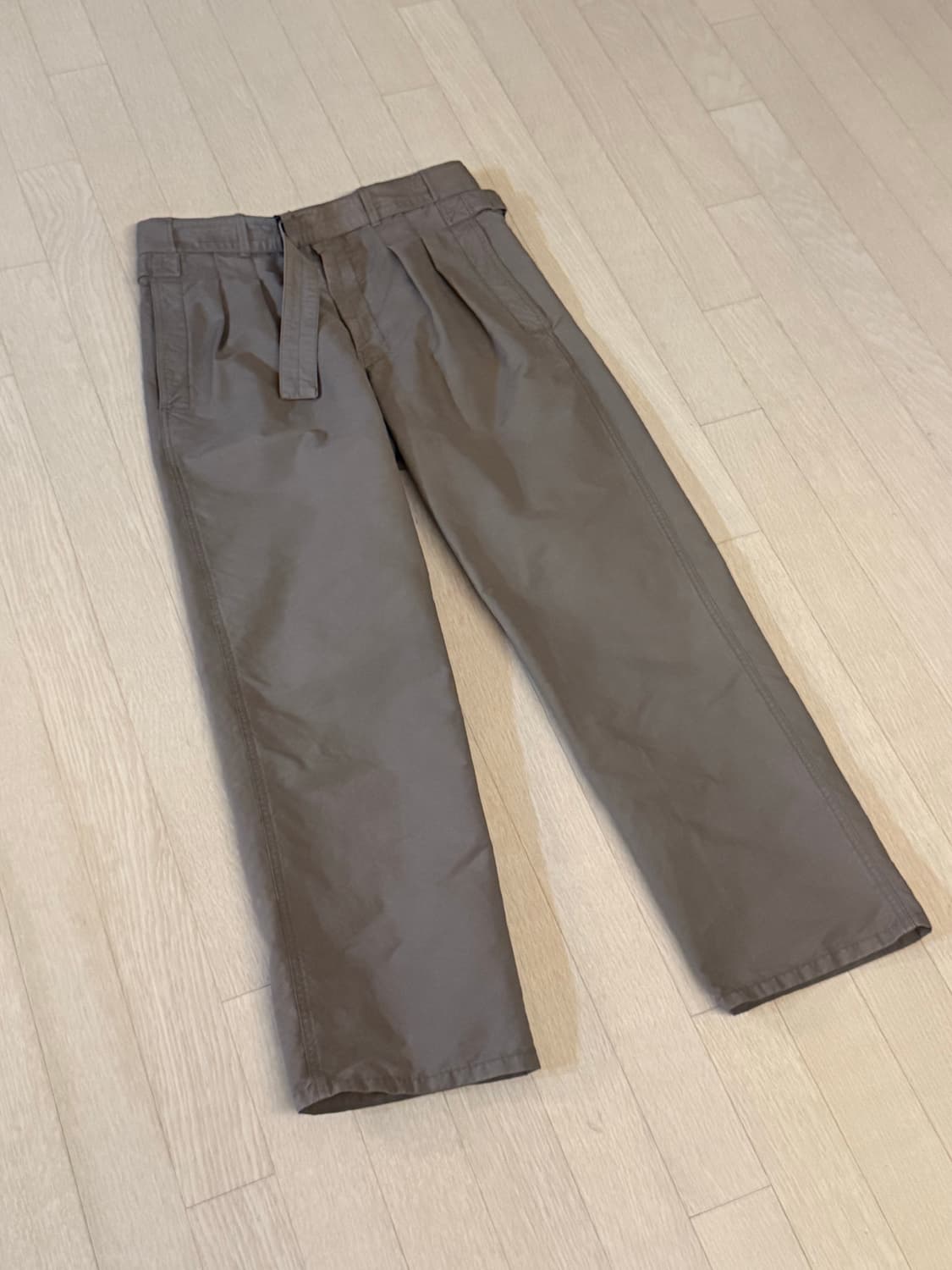 [46] 르메르 22AW 벨티드 트렌치 팬츠 상품이미지1