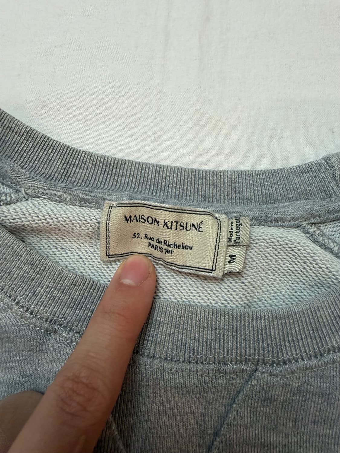 메종키츠네 레터링 프린팅 맨투맨 스웻셔츠 그레이 상품이미지2