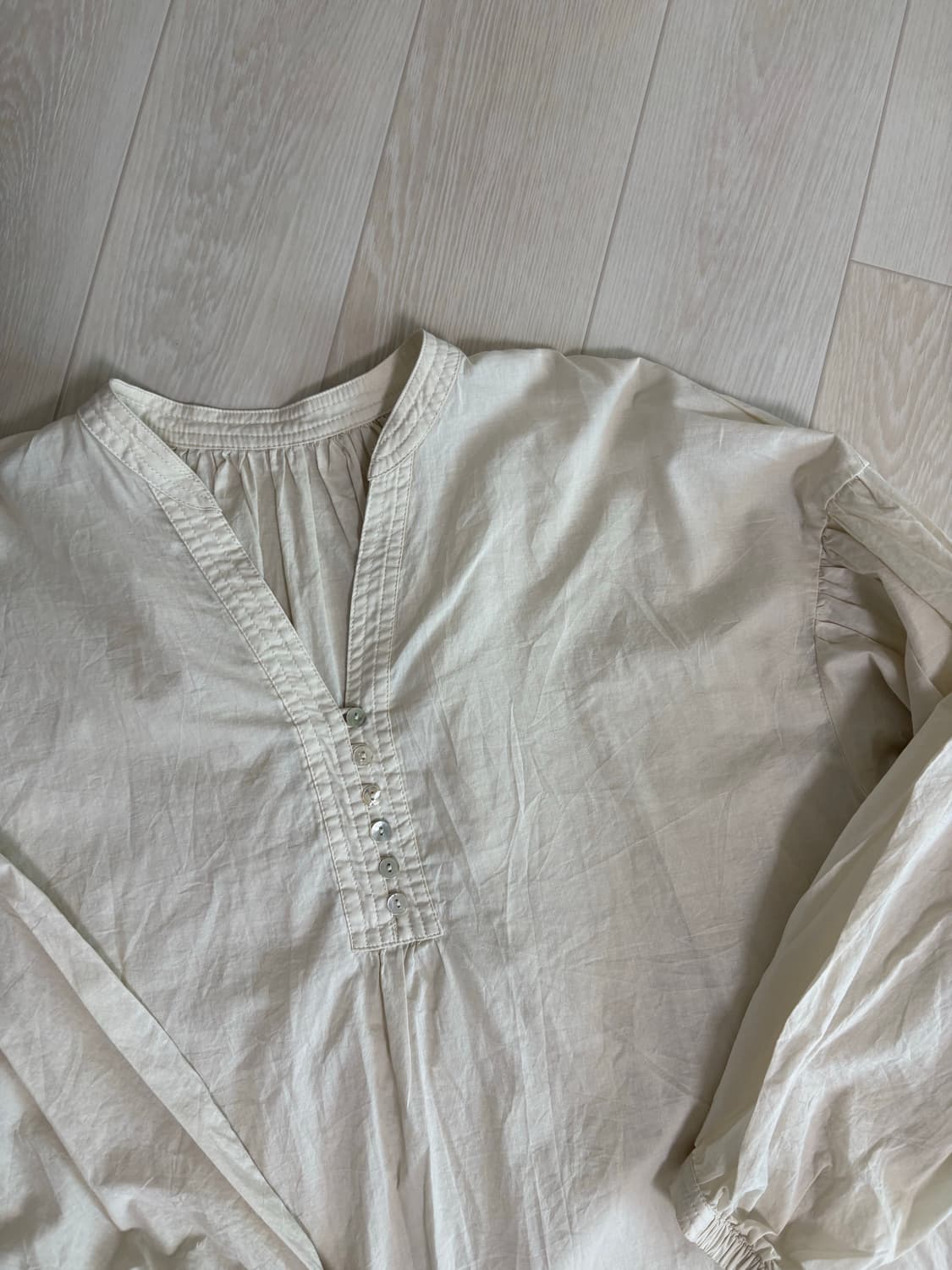 Ivory Blouse ⋆ 상품이미지2