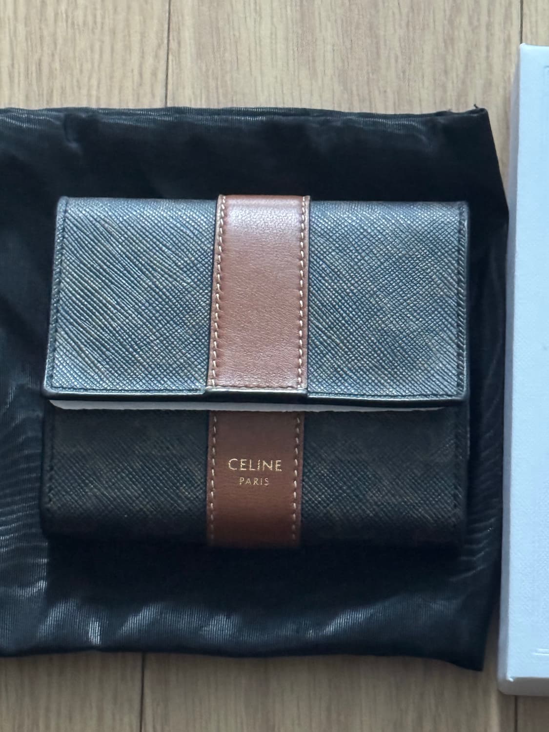 셀린느 트리오페 3단 반지갑  상품이미지3