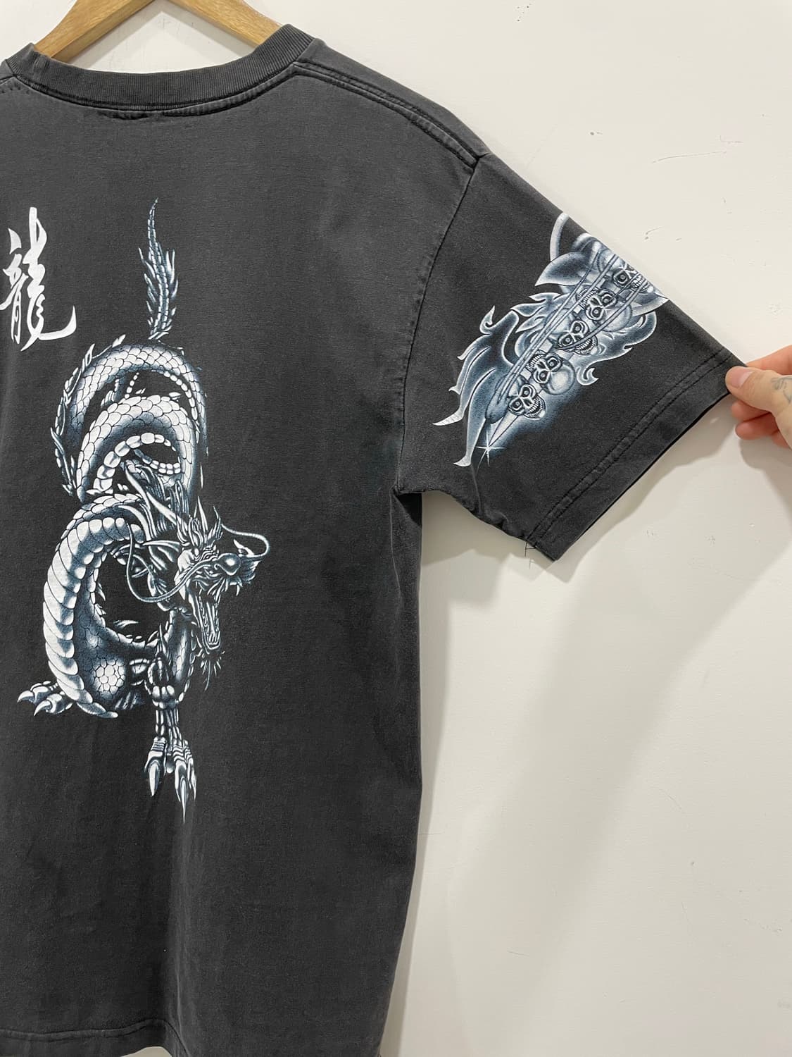 Vtg 페이딩 오리엔탈 드래곤 프린팅 반팔티셔츠 상품이미지9