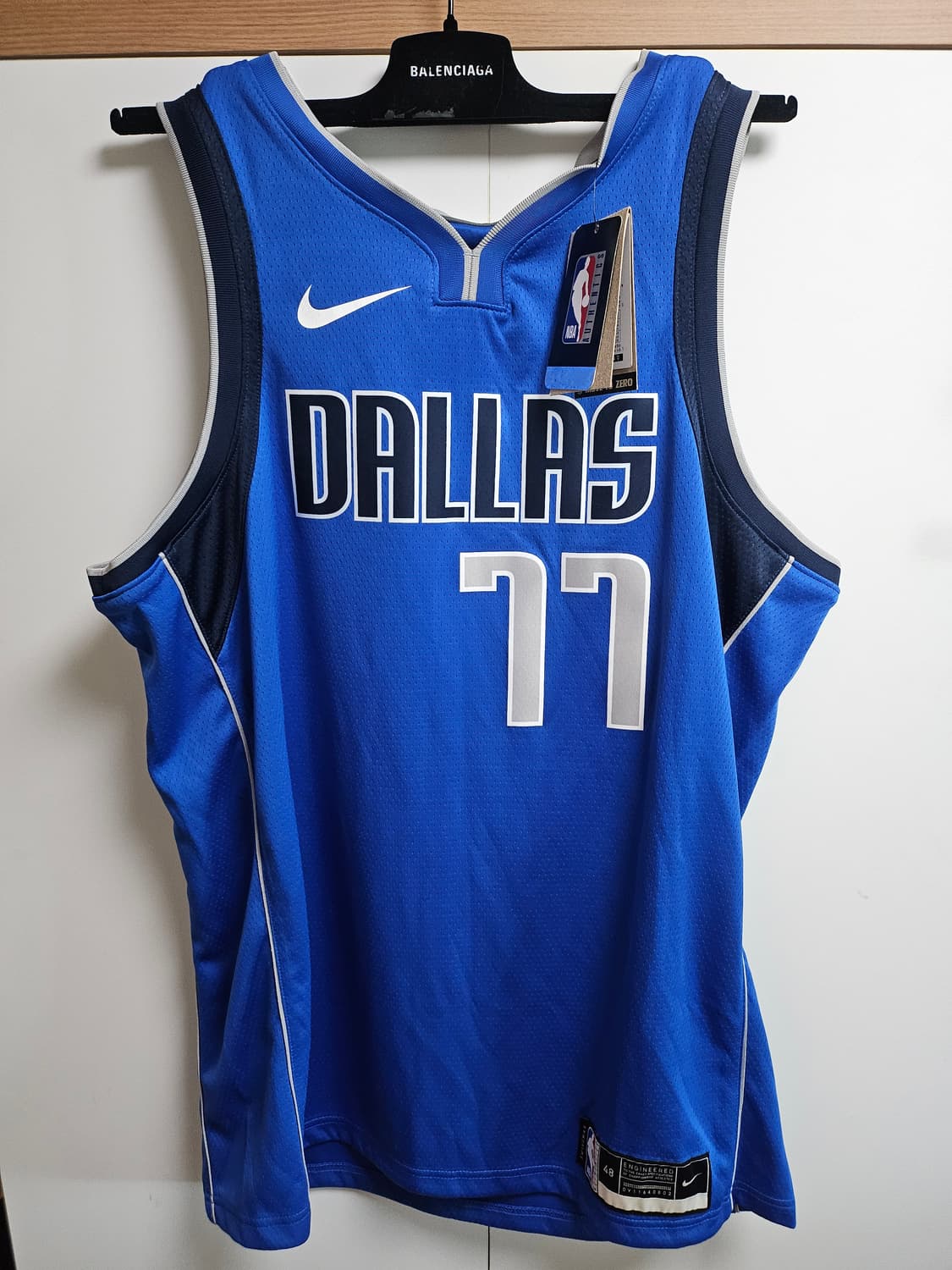 새제품/ 나이키  NBA 스윙맨 댈러스매버릭 루카돈치치 유니폼 상품이미지1