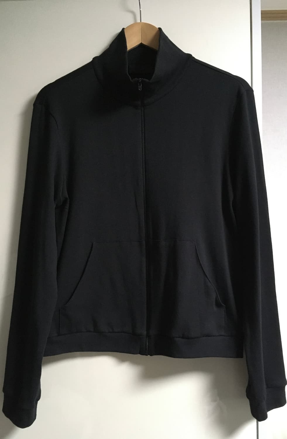 머듈 넥 집업 블랙 1사이즈 상품이미지5