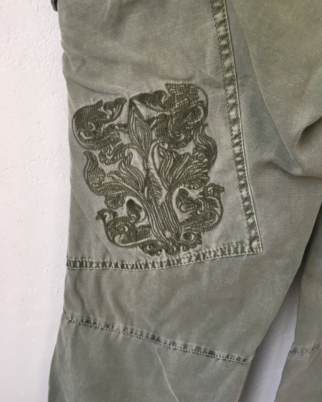 Stud embroidery point cago pants 상품이미지5