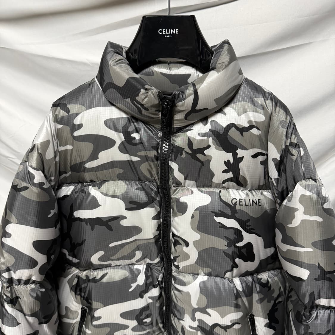 [S+급/48] 셀린느 카모플라쥬 백로고 패딩 풀구성 상품이미지2