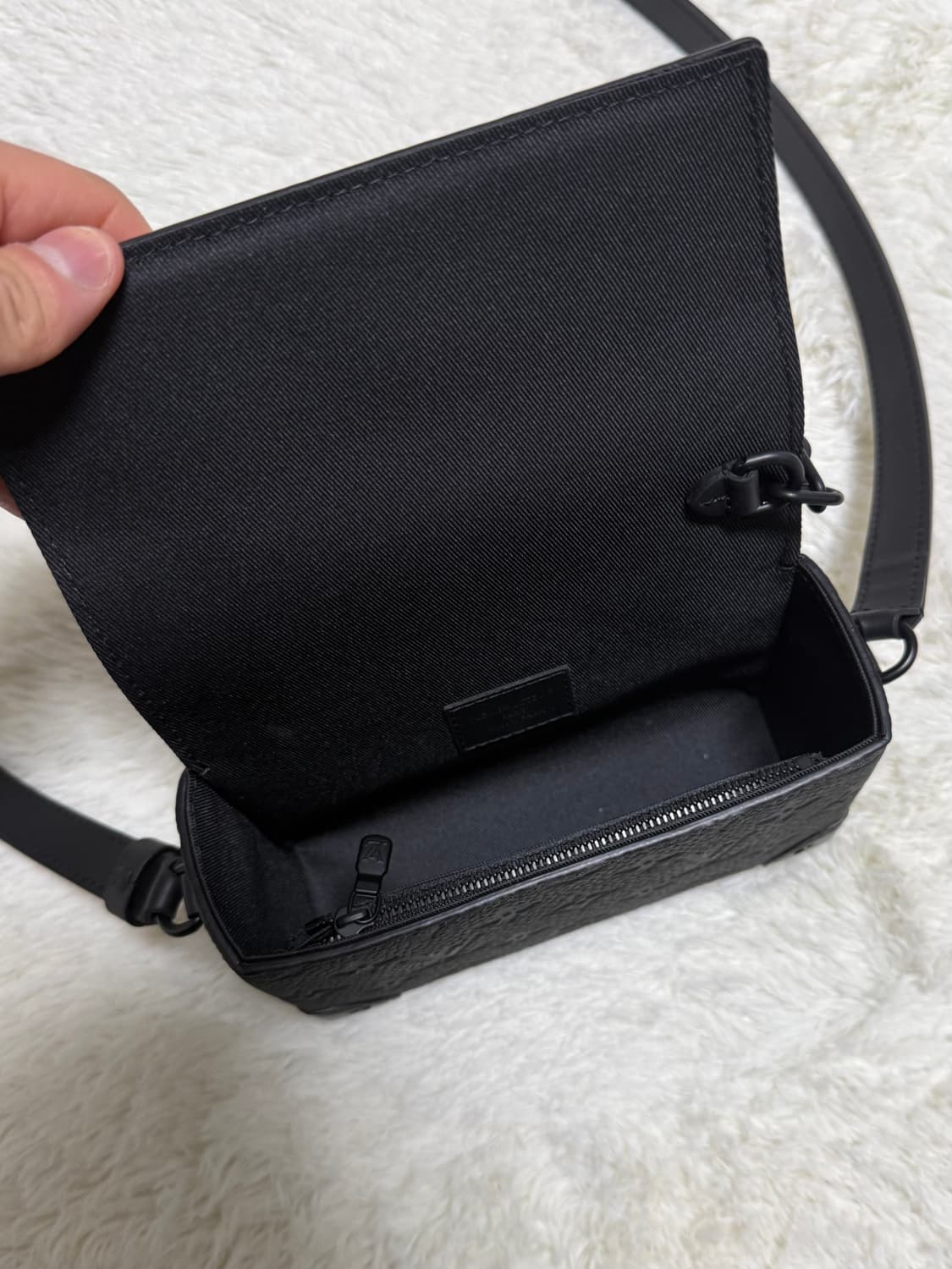 루이비통 스티머 웨어러블 월릿 상품이미지5