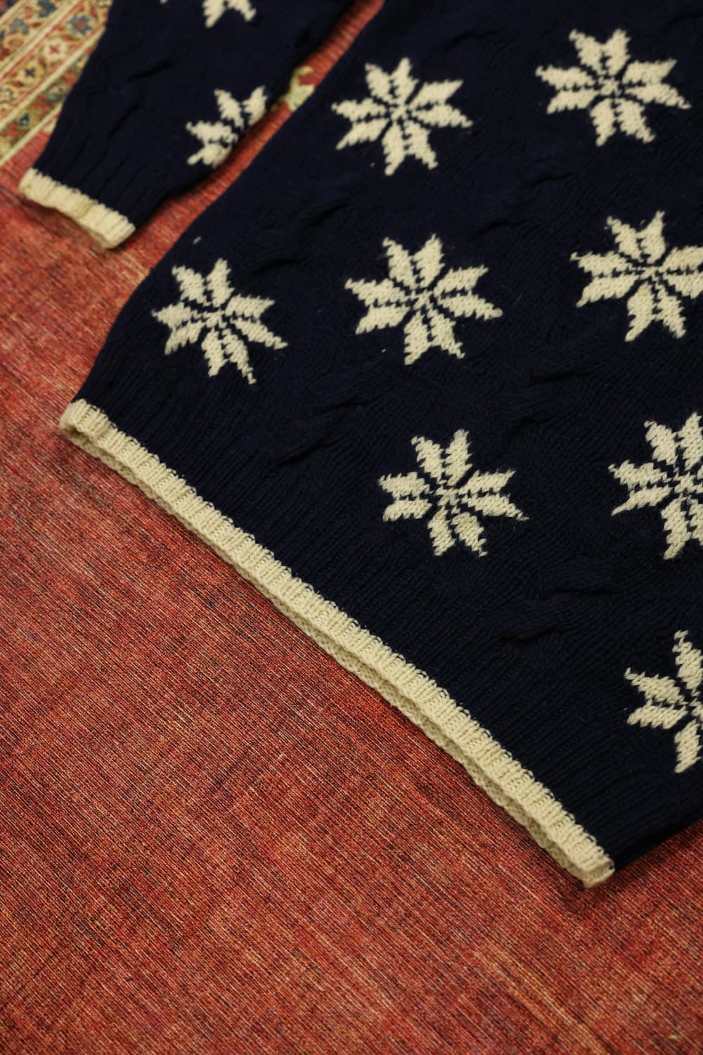 90s 빈티지 노르딕 니트 네이비 판매 상품이미지4