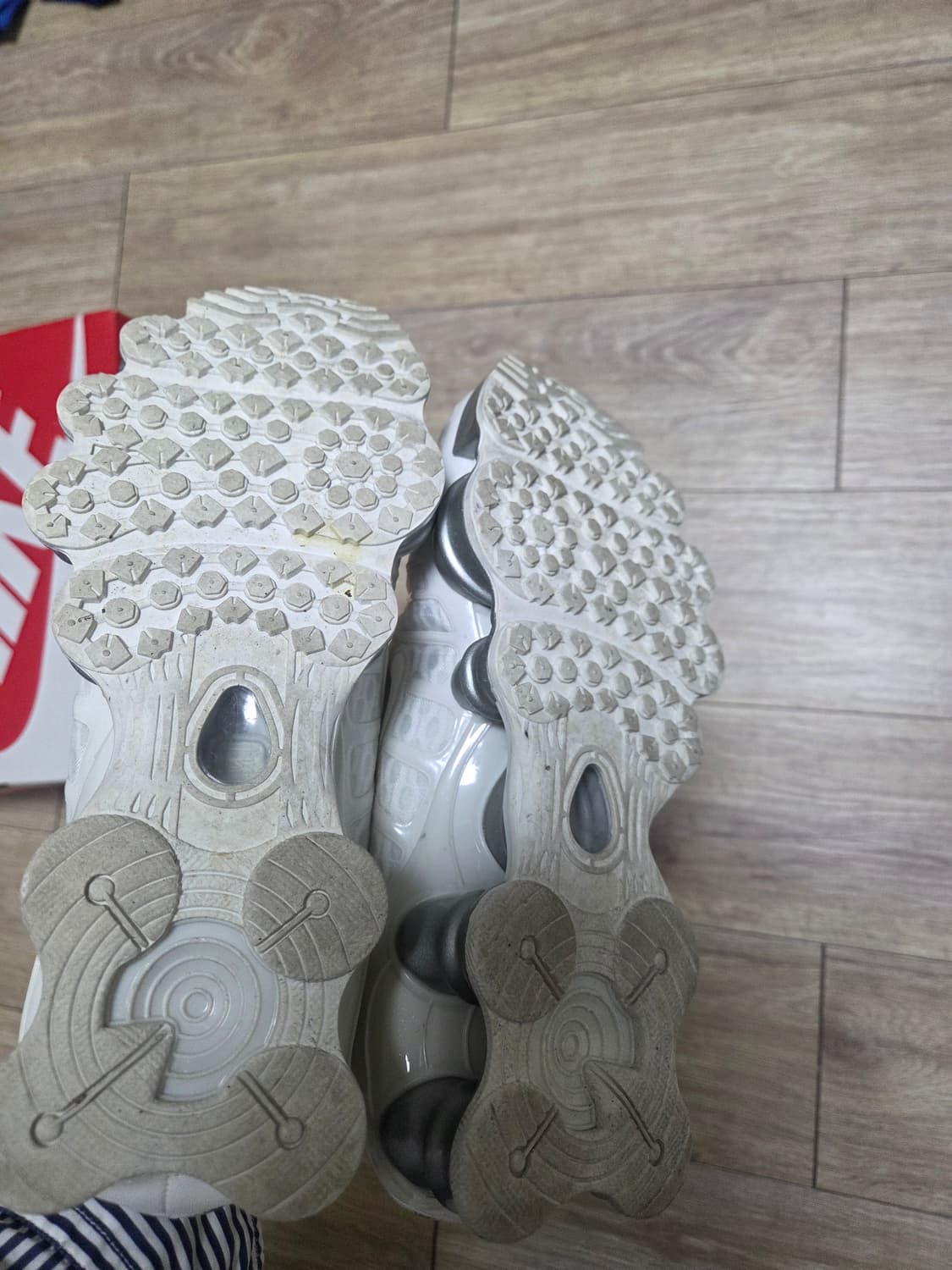 나이키 샥스TL 화이트 260 상품이미지3