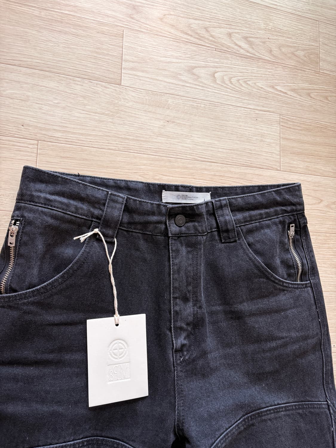 플라스틱 프로덕트 MPa  CALF POKKET PANTS 상품이미지2