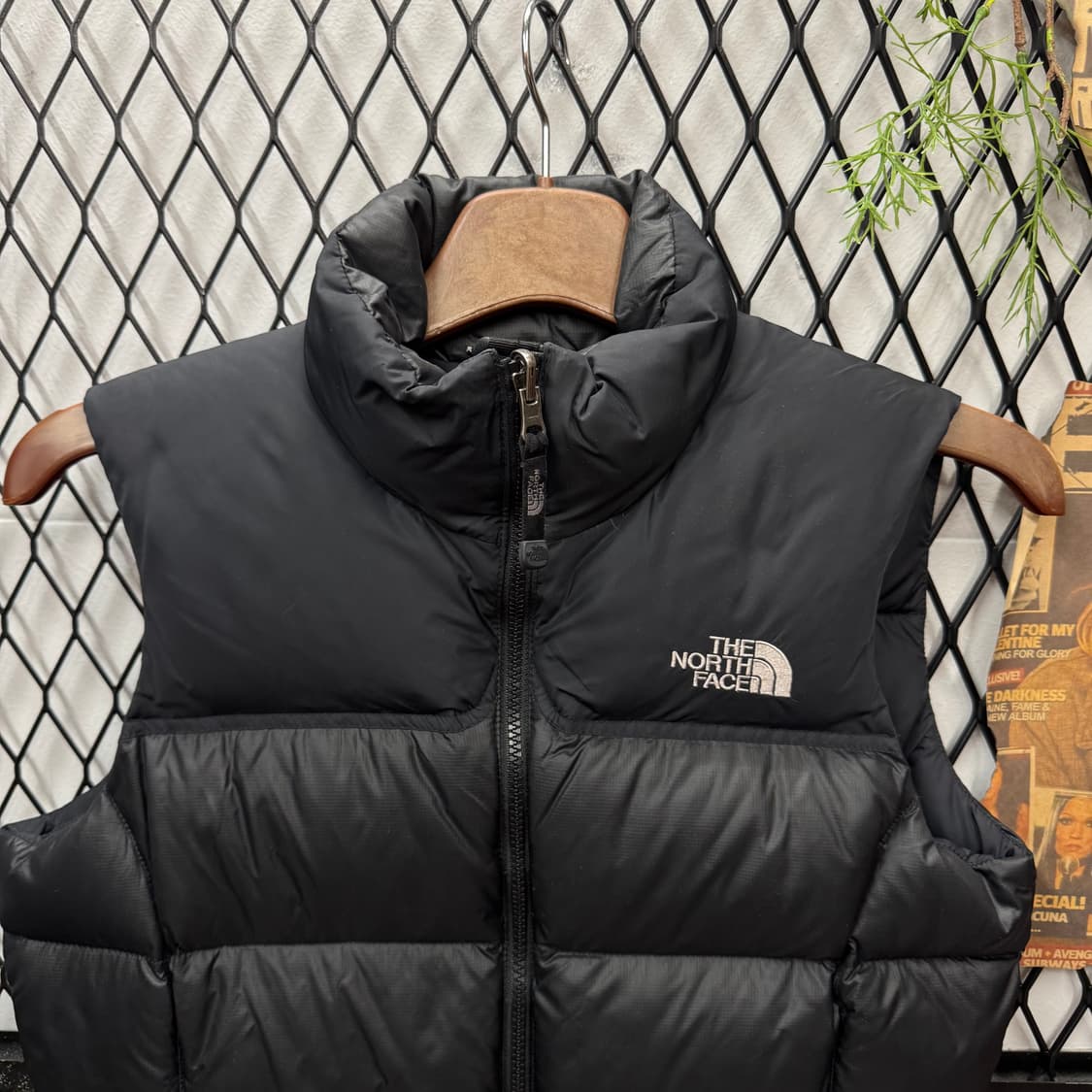 00s 노스페이스 700 패딩 베스트 전후면 로고 포인트 블랙 상품이미지3