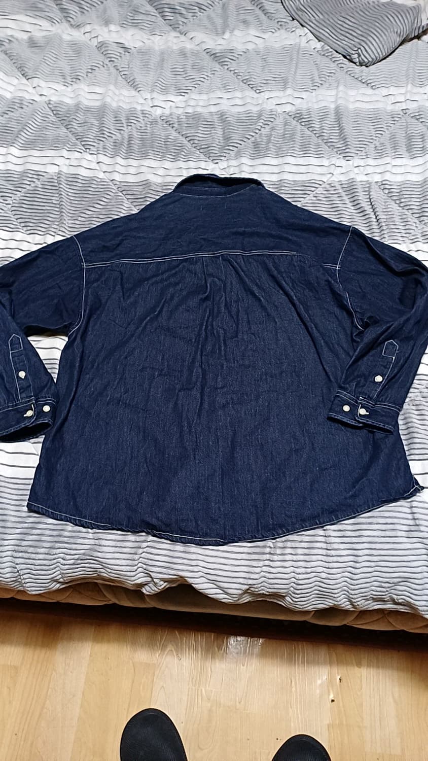 스파오 오버핏 데님셔츠 XL 가슴67 기장78 상품이미지4