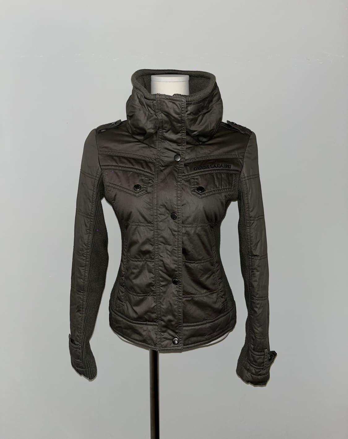 Guess khaki padded jacket 상품이미지1
