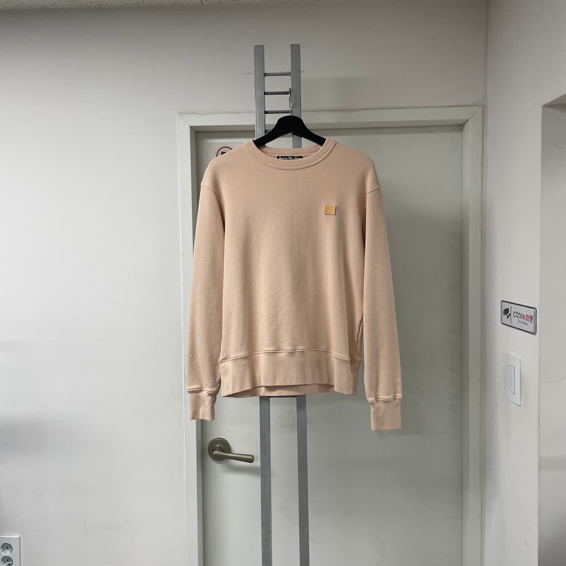 아크네스튜디오 핑크 맨투맨 XS(W) 상품이미지1