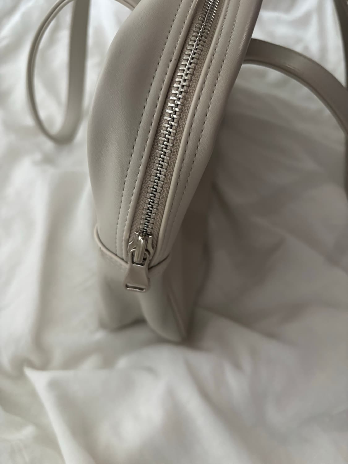 필인더블랭크 아이보리 숄더백 상품이미지2