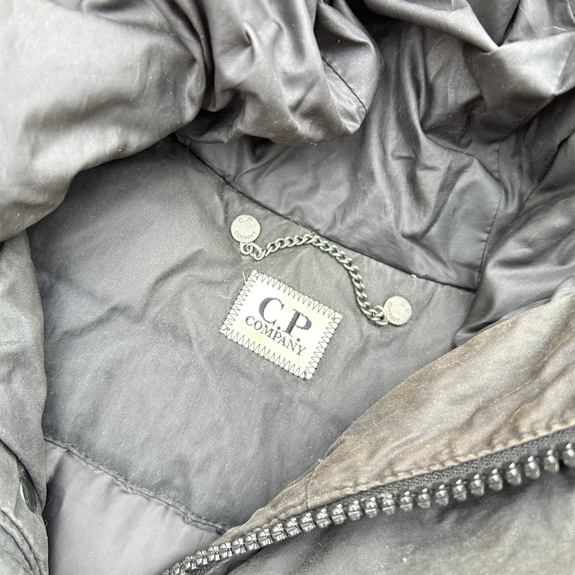 C.P 컴퍼니 렌즈 파카 패딩 상품이미지5