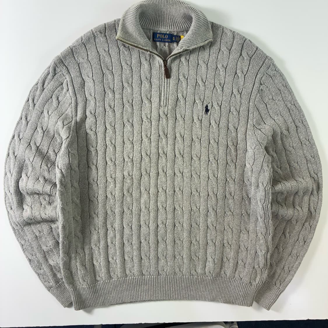 Polo  폴로 랄프로렌 신형 자수 코튼 그레이 꽈배기 반집업 니트  상품이미지1
