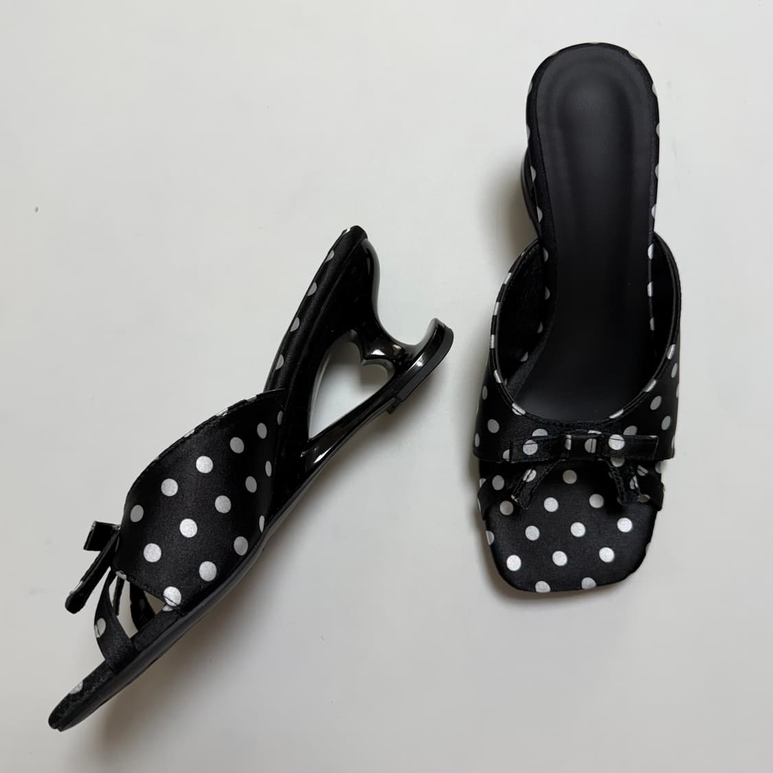 새상품 여자 도트 블랙 뮬 상품이미지1