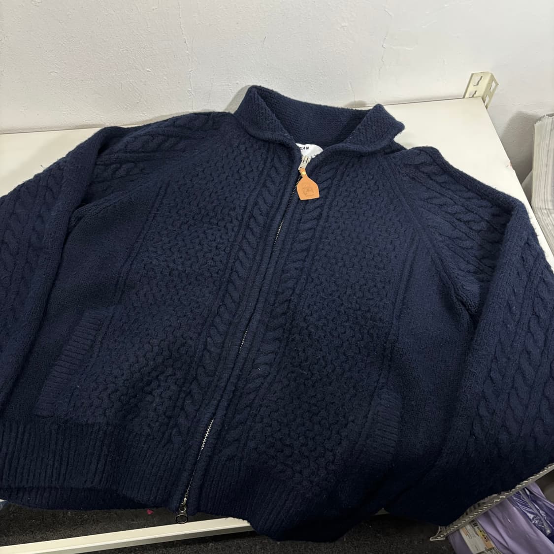 L LOGAN 다크네이비 꽈배기 카라 니트집업 상품이미지2