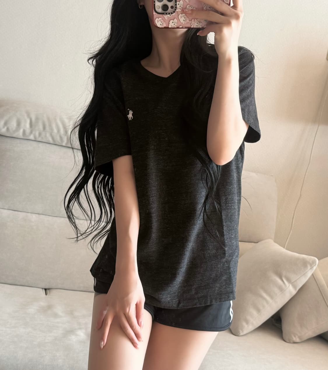 폴로 랄프로렌 다크그레이 V넥 반팔 상품이미지1