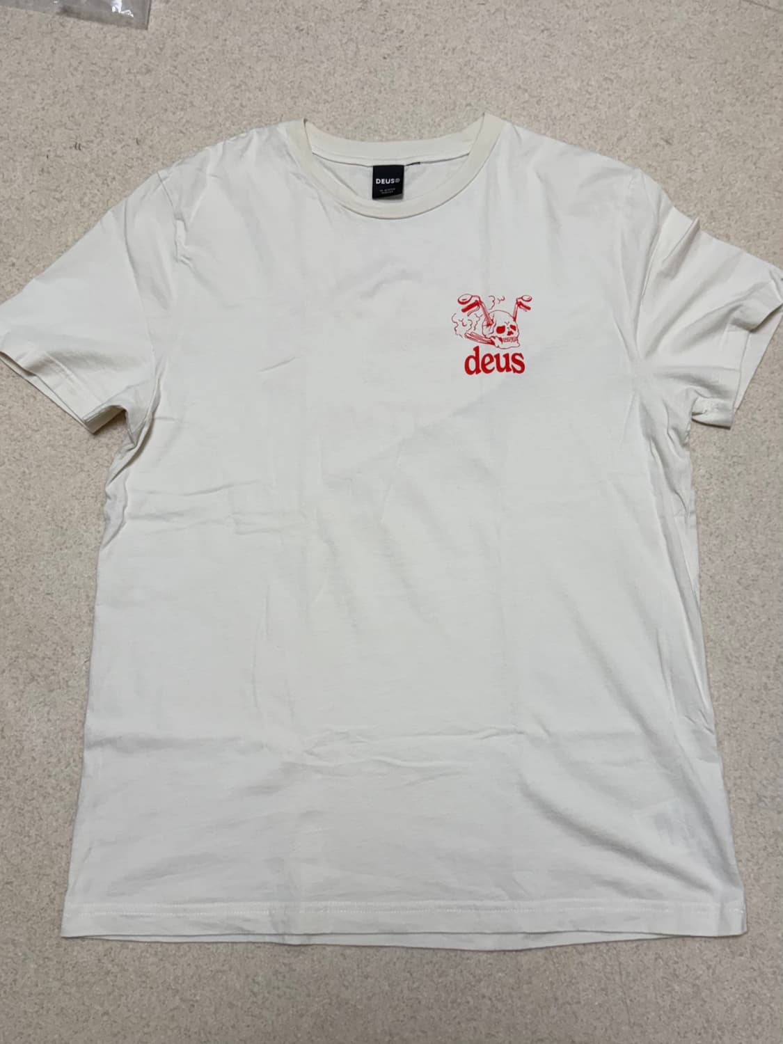 데우스 엑스 마키나 크로스로드 반팔 티셔츠입니다.  상품이미지5