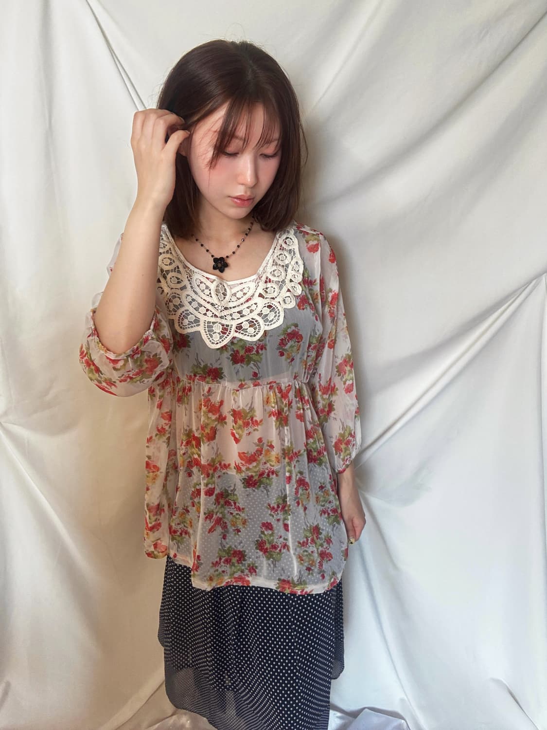 레이스 플라워 블라우스 상품이미지1