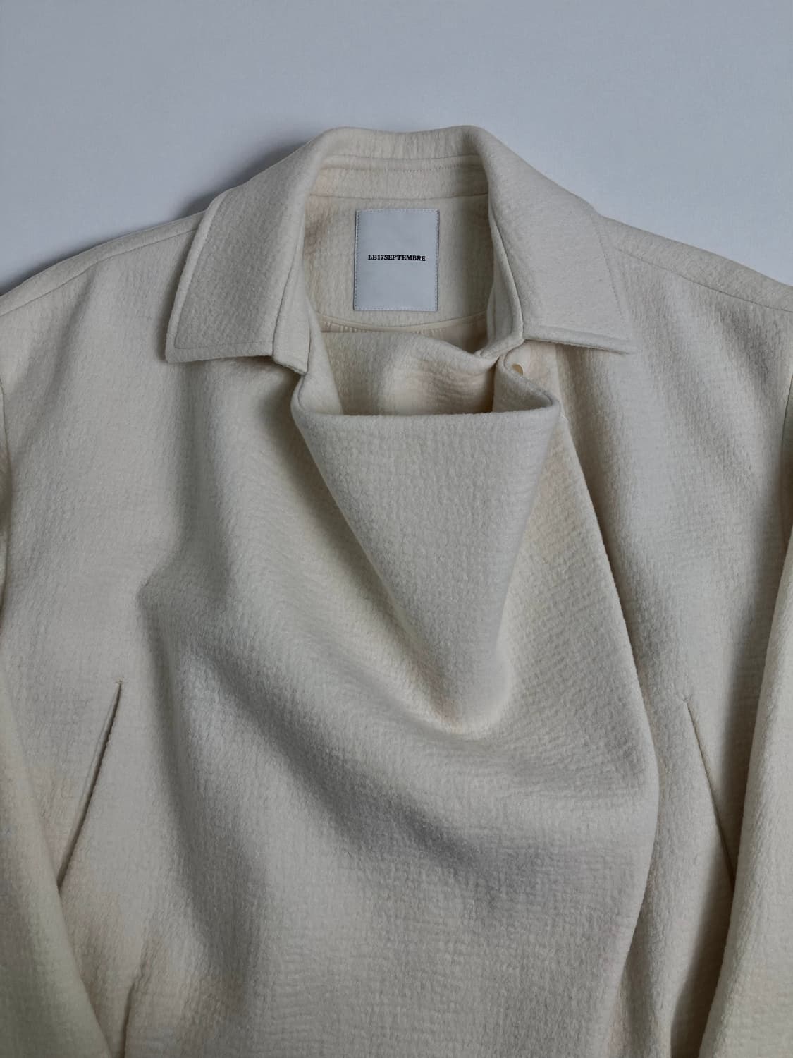 (W)르917 르셉템버 울 드레이프 크롭 자켓 아이보리 34사이즈 상품이미지4