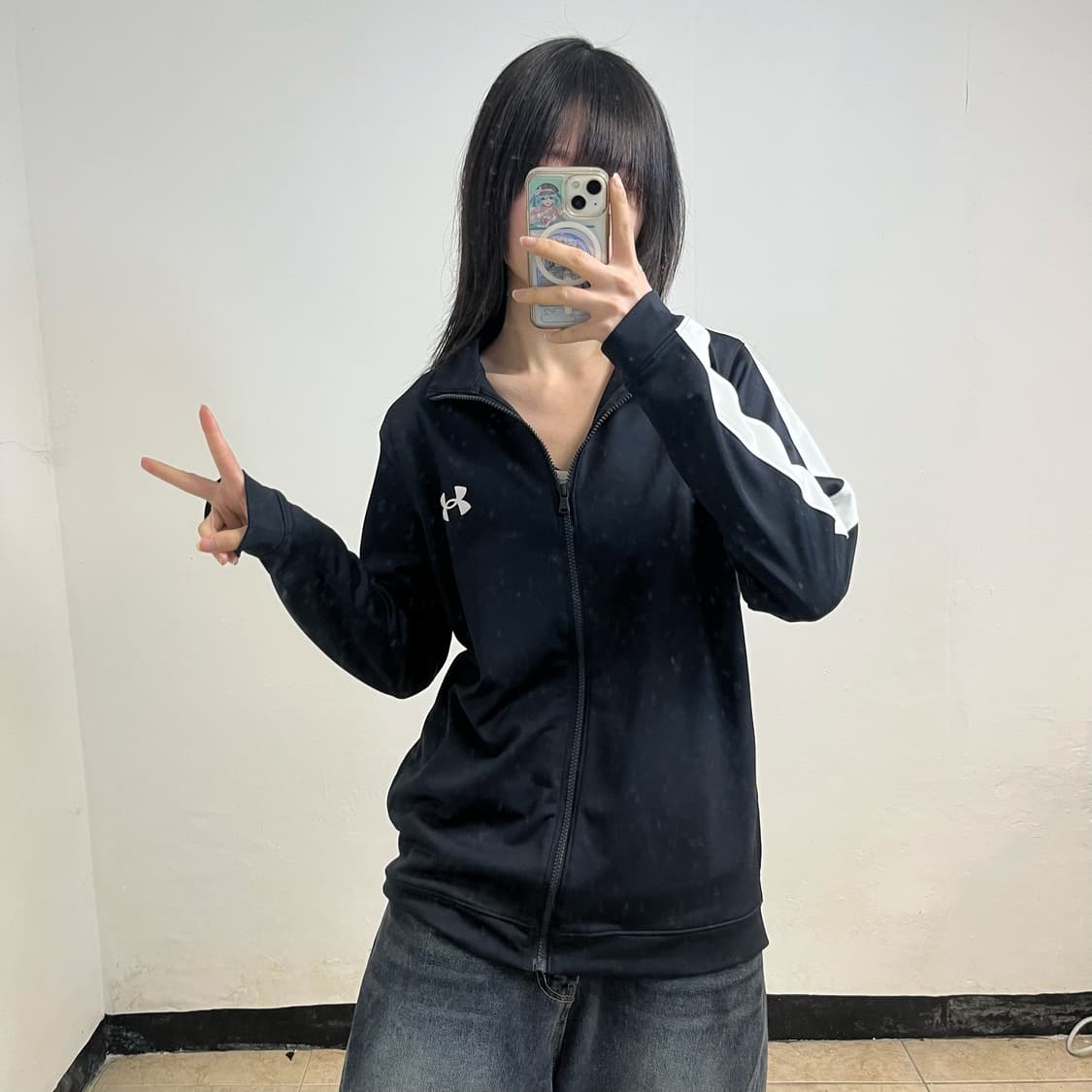 Under Armour black jersey 상품이미지2