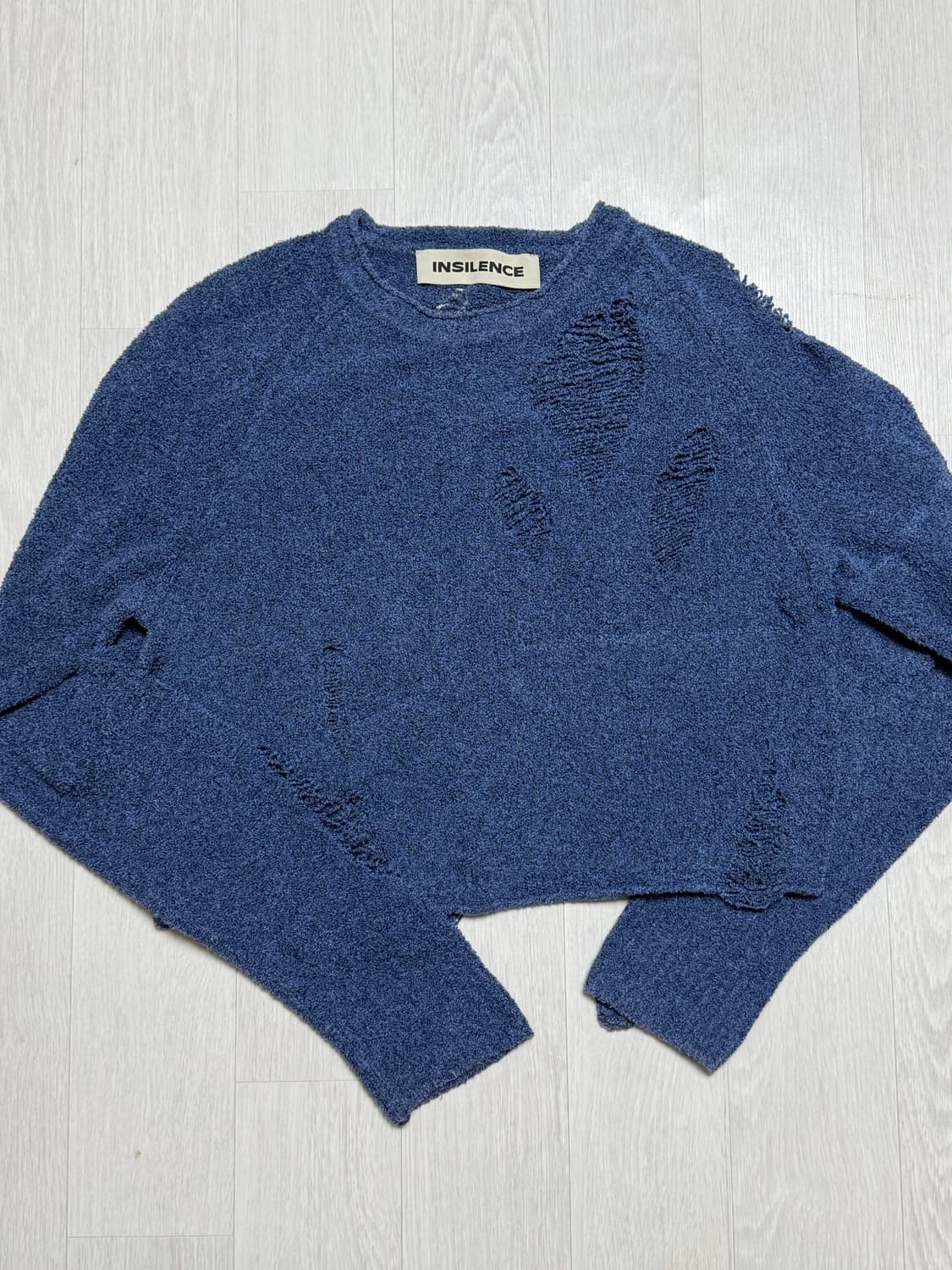 인사일런스 니트 상품이미지1