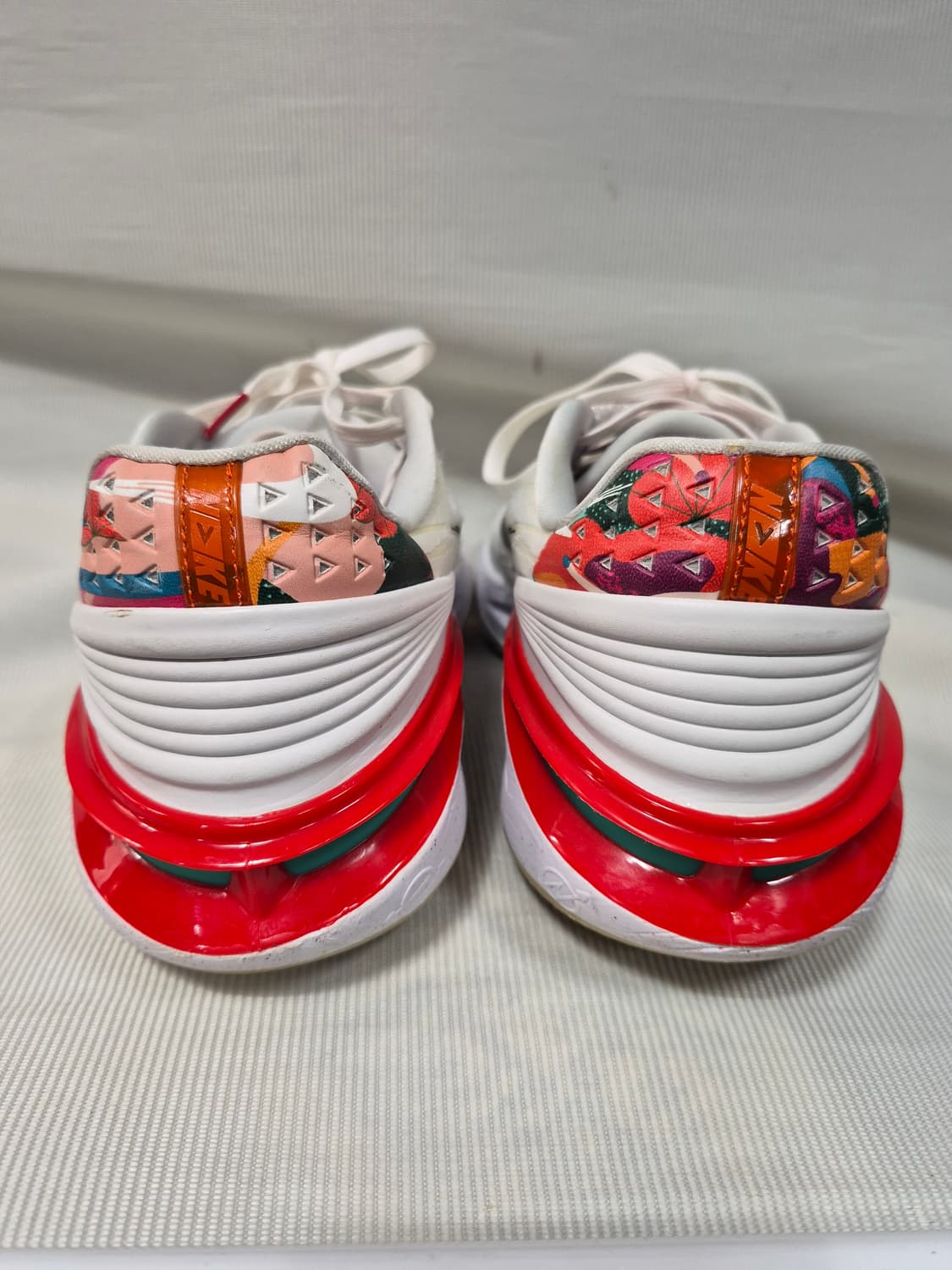 나이키 에어줌 지티 컷 2 써밋 FD4321-101 265 상품이미지5