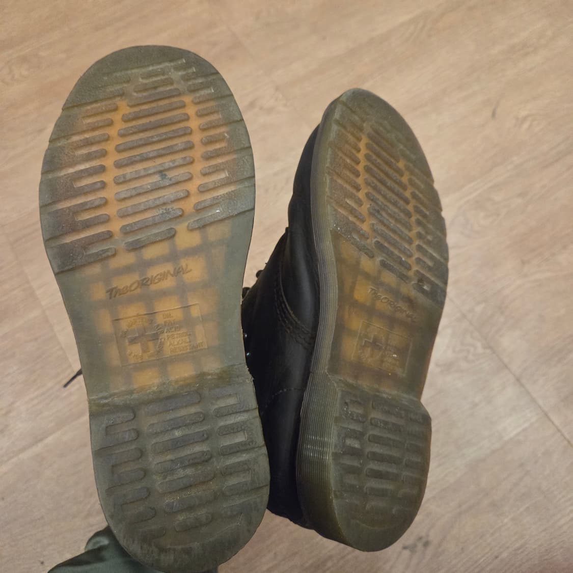 닥터마틴 1460 크레이지홀스 uk7 260-265 상품이미지4