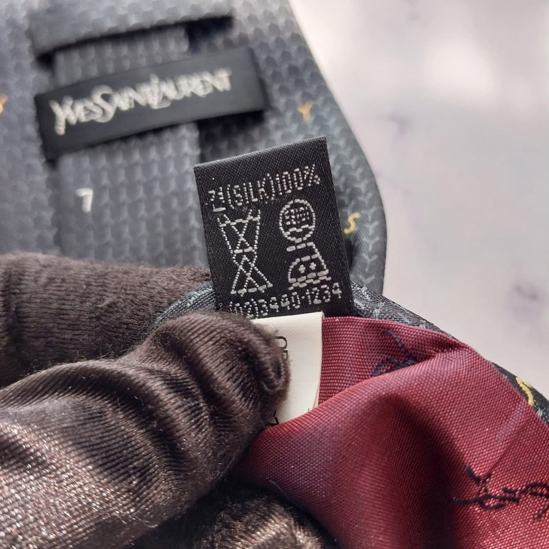 입생로랑 넥타이 블랙 이니셜 패턴 9.7cm A+등급 K2147 상품이미지10