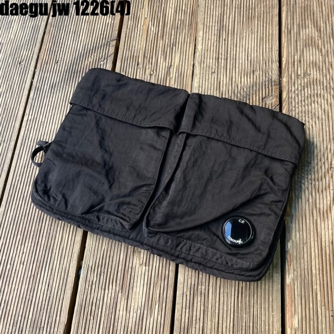 Cp컴퍼니 클러치백 상품이미지2