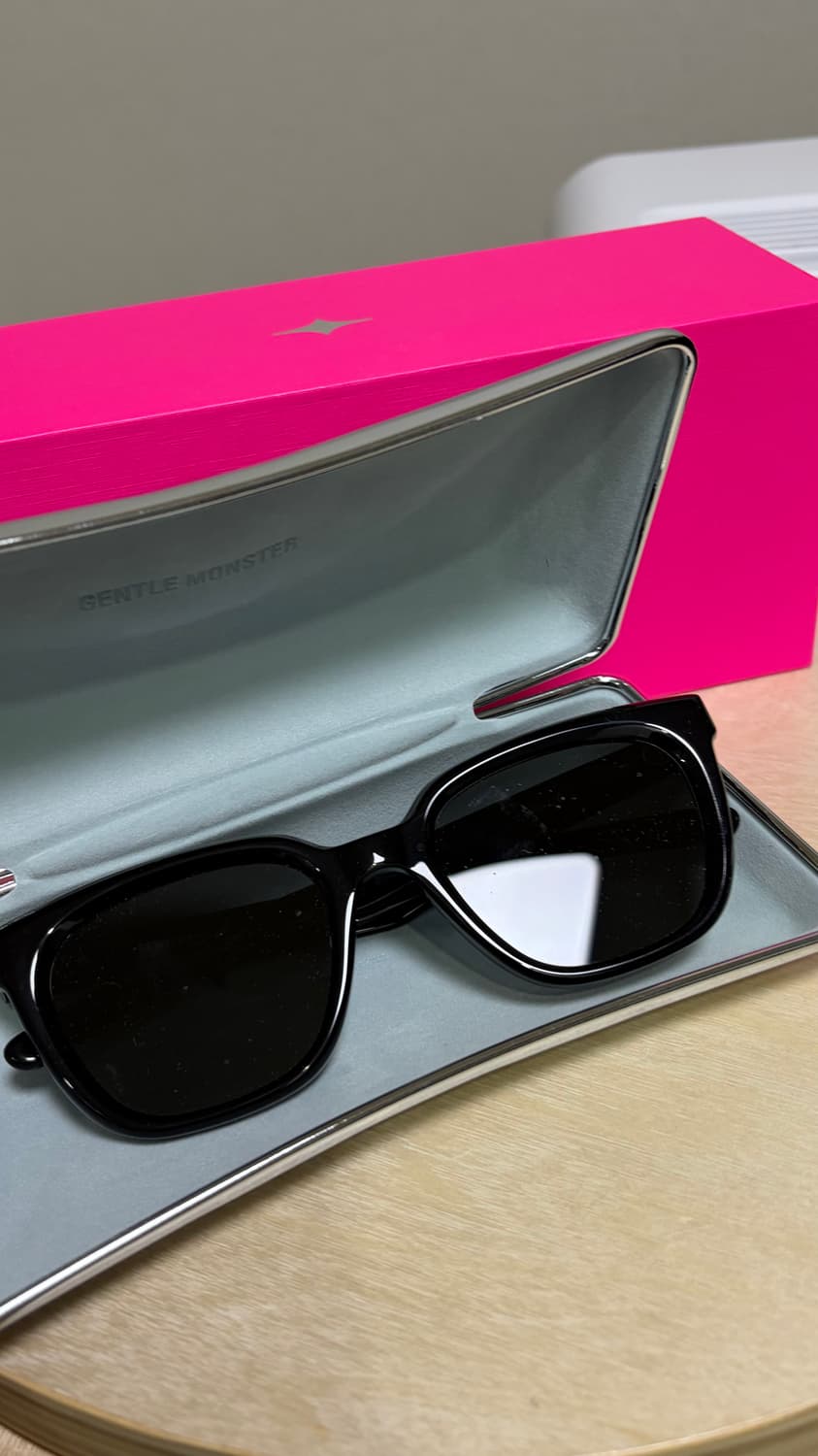 젠틀몬스터 볼드시리즈 빌리01 상품이미지1