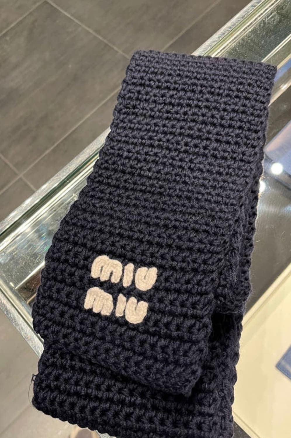 미우미우 머플러 판매 상품이미지1