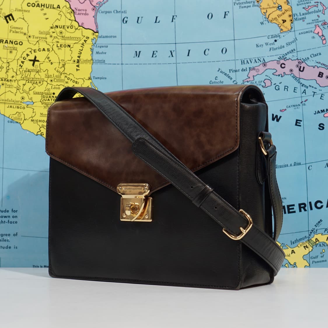 발렌티노 가라바니 빈티지 레더 백 상품이미지3