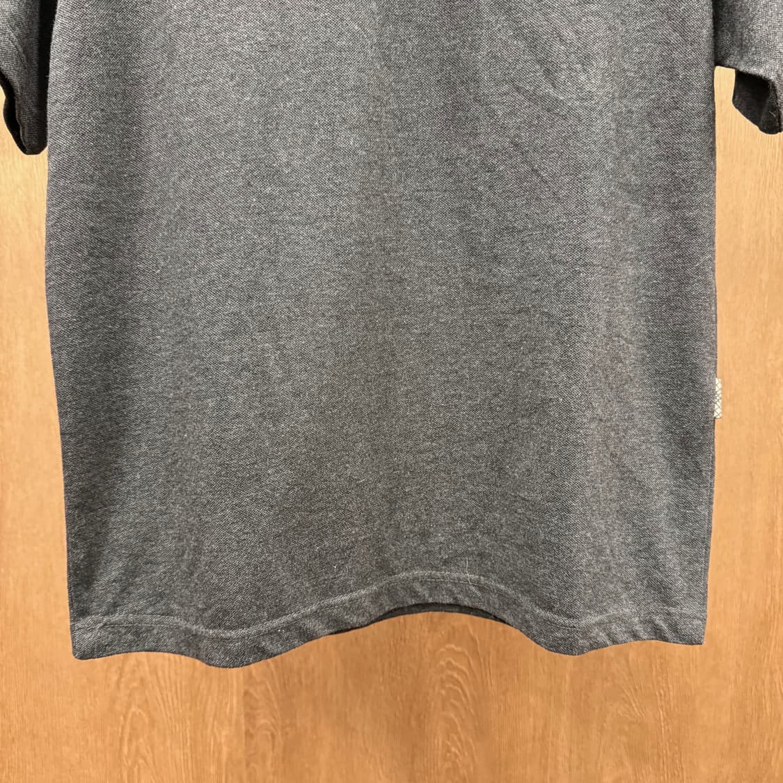 버버리 런던 카라 반팔 티셔츠 체크 배색 로고 자수 디테일 그레이 상품이미지5