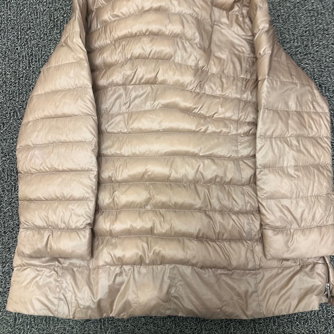 DAKS 닥스 여성 밍크 경량패딩 95사이즈 상품이미지8