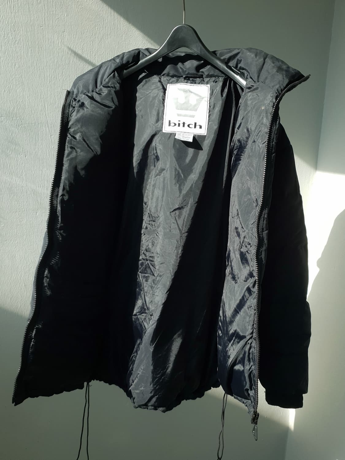 90s Bitch Skateboards down jacket 상품이미지9